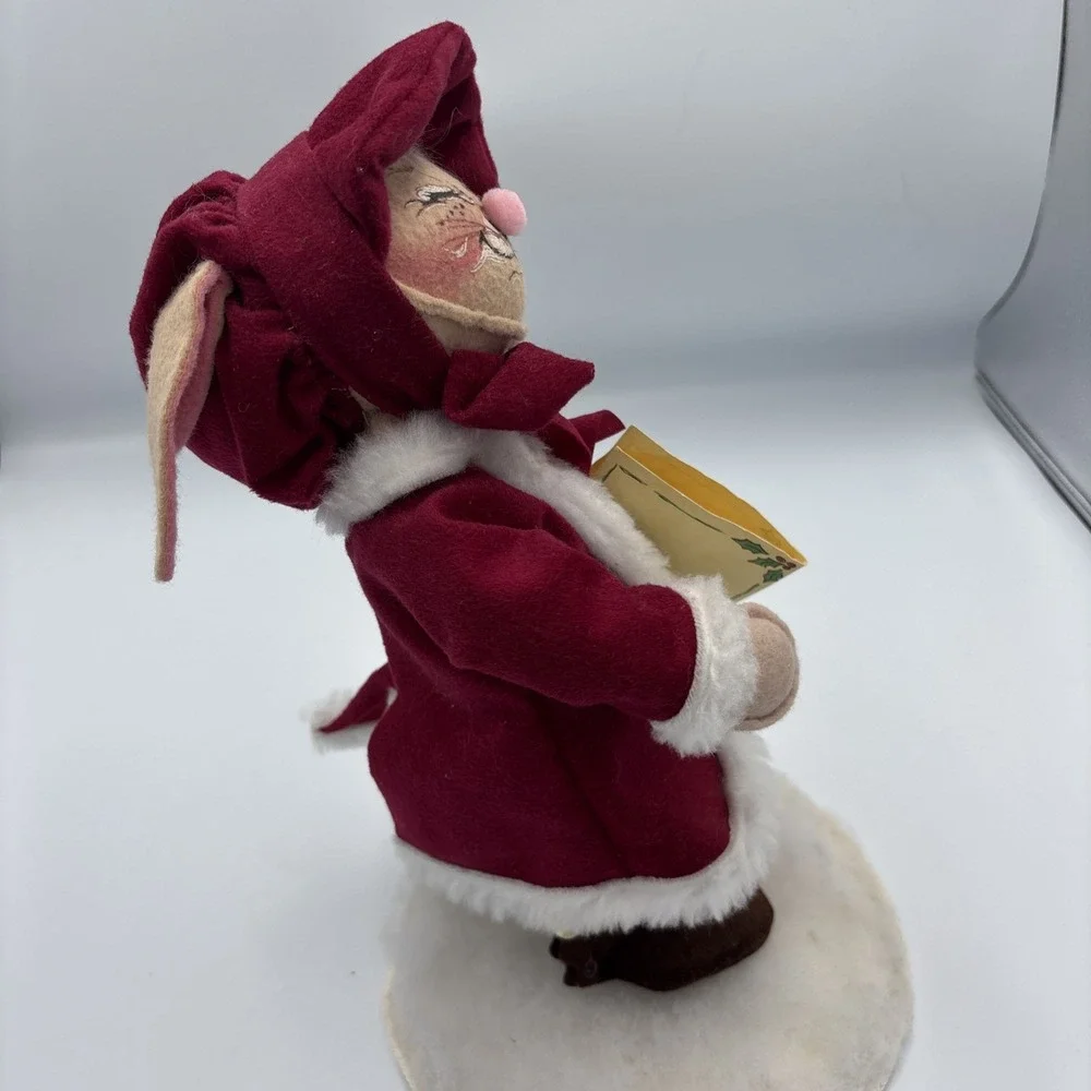 Vintage 1998 Annalee Bunny Figurine Doll 10